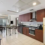 Lake View Tower - 2Br Apartment - Allsopp&Allsopp